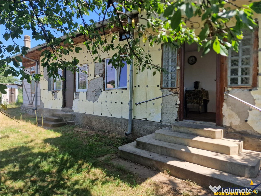 Casa traditionala, cu 2.000mp teren roditor, Izvoarele, Prah