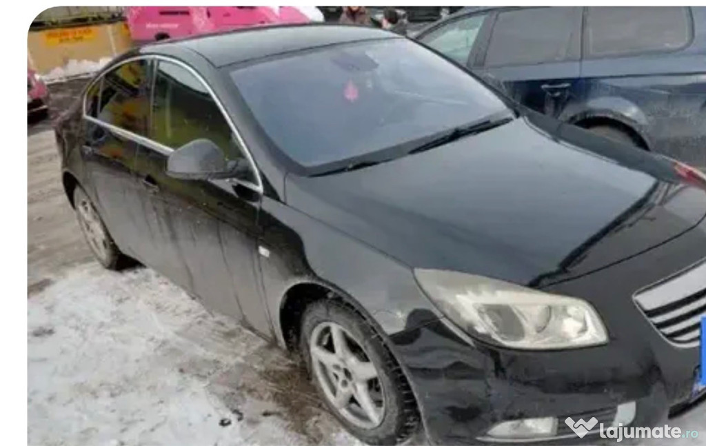 Opel insignia avariat