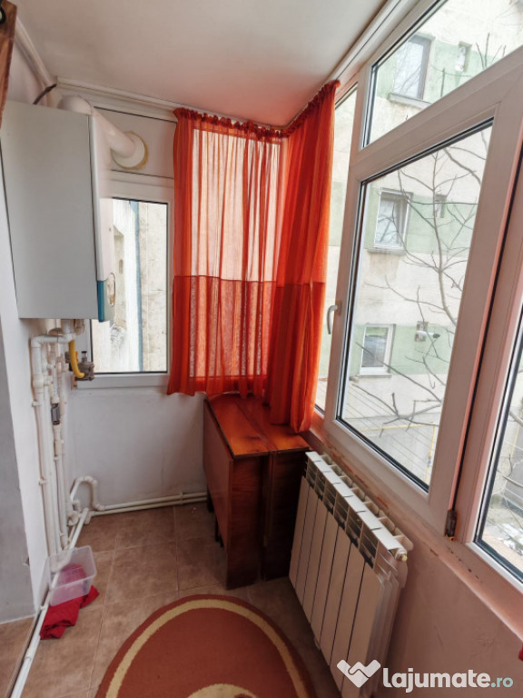 Apartament 2 camere decomandat, Tomis Nord – Rovere, etaj
