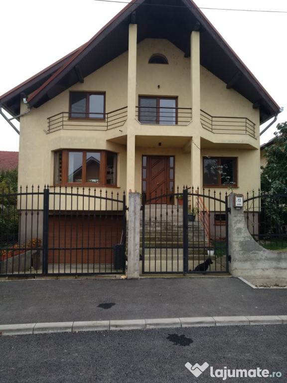 Casă de vânzare,Câmpia Turzii în zonă nouă si linistită