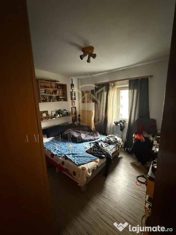 Stefan Cel Mare Maica Domnului 3 camere 1988 etaj5 pret 1...