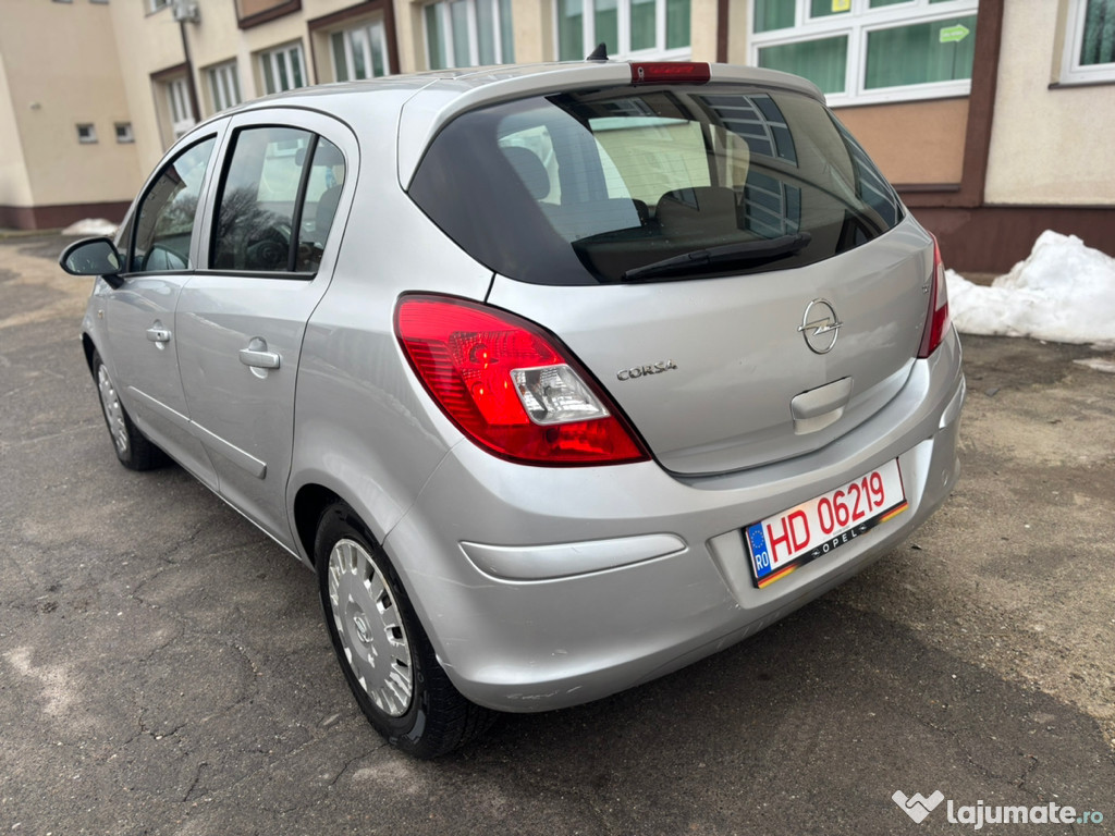Opel corsa/2008/recent adus