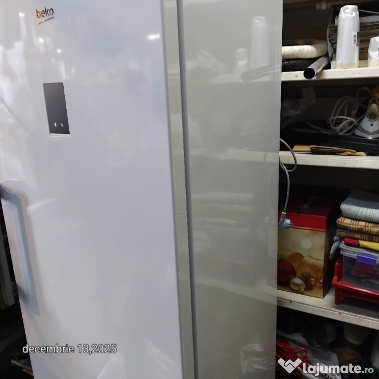 Congelator beko cu 8 sertare