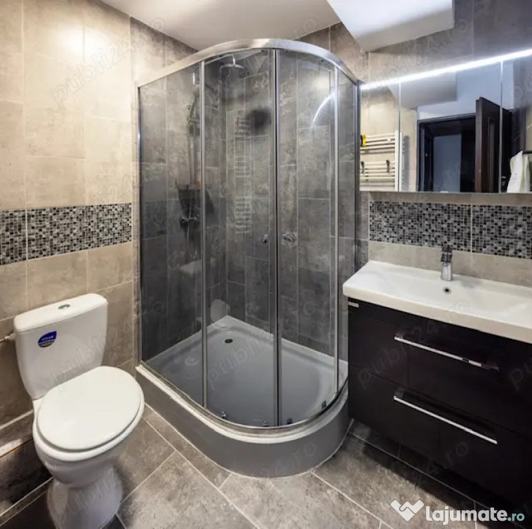 Apartament 3 camere zona TRACTORUL