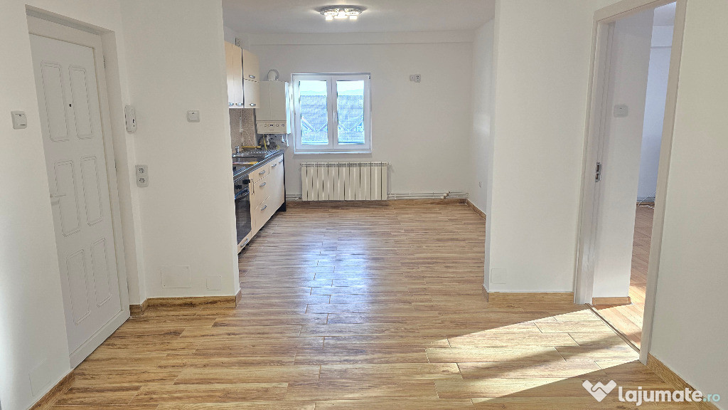 Vand apartament 4 camere decomandat in Deva, zona 22 Decembrie