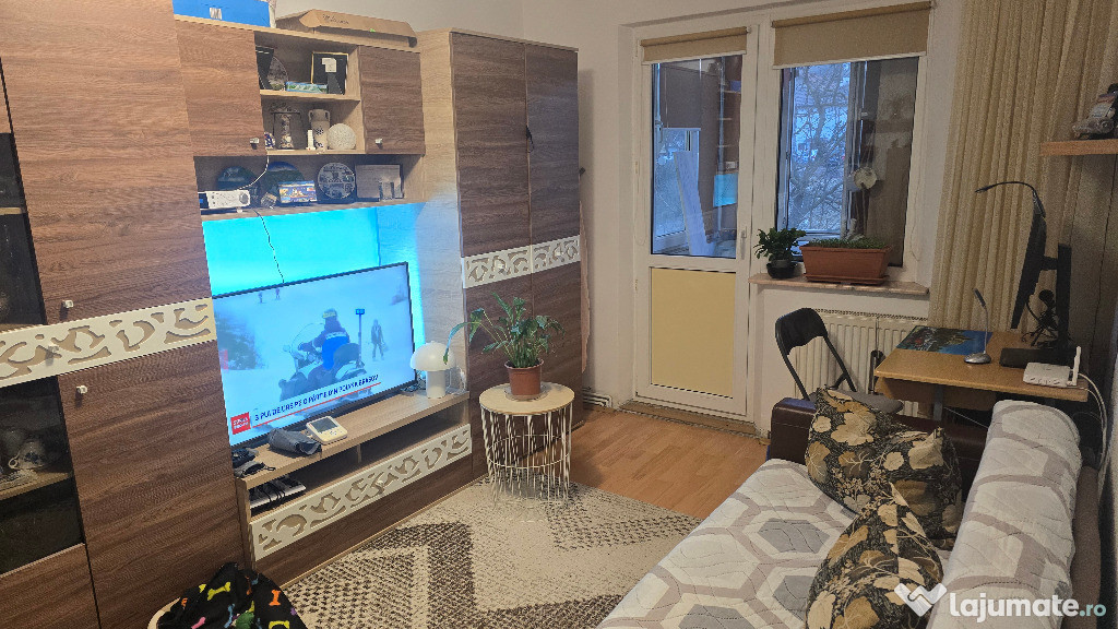 Vand apartament 2 camere in Deva, zona Micro 15 (Lidl), etaj 2, izolat