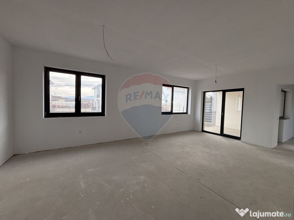 Casă / Vilă cu 4 camere de vânzare