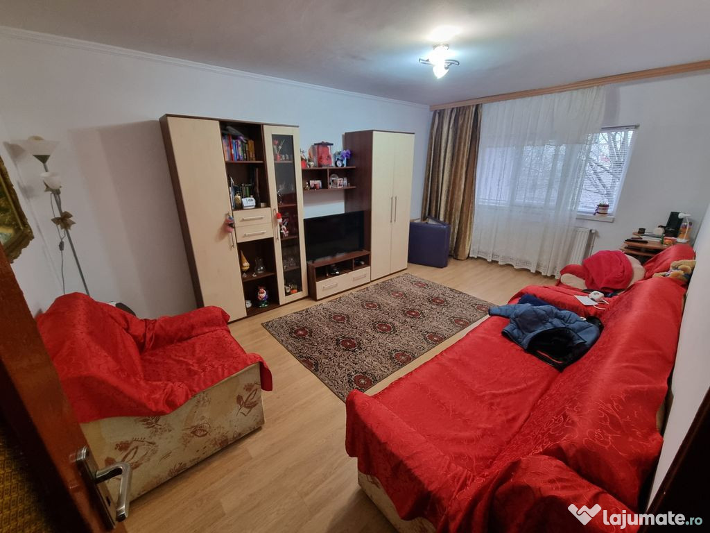 Apartament 2 camere decomandat zona Dacia