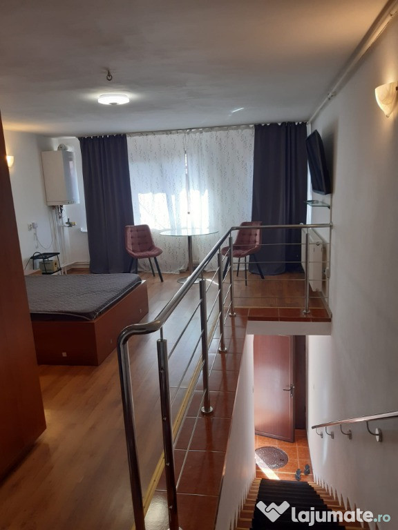 Sector 2 Floreasca garsoniera și garaj cu centrala proprie