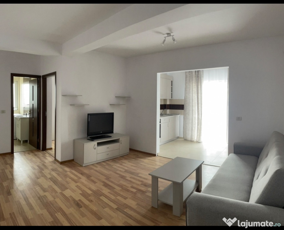 Închiriez apartament în zona Valea Lupului