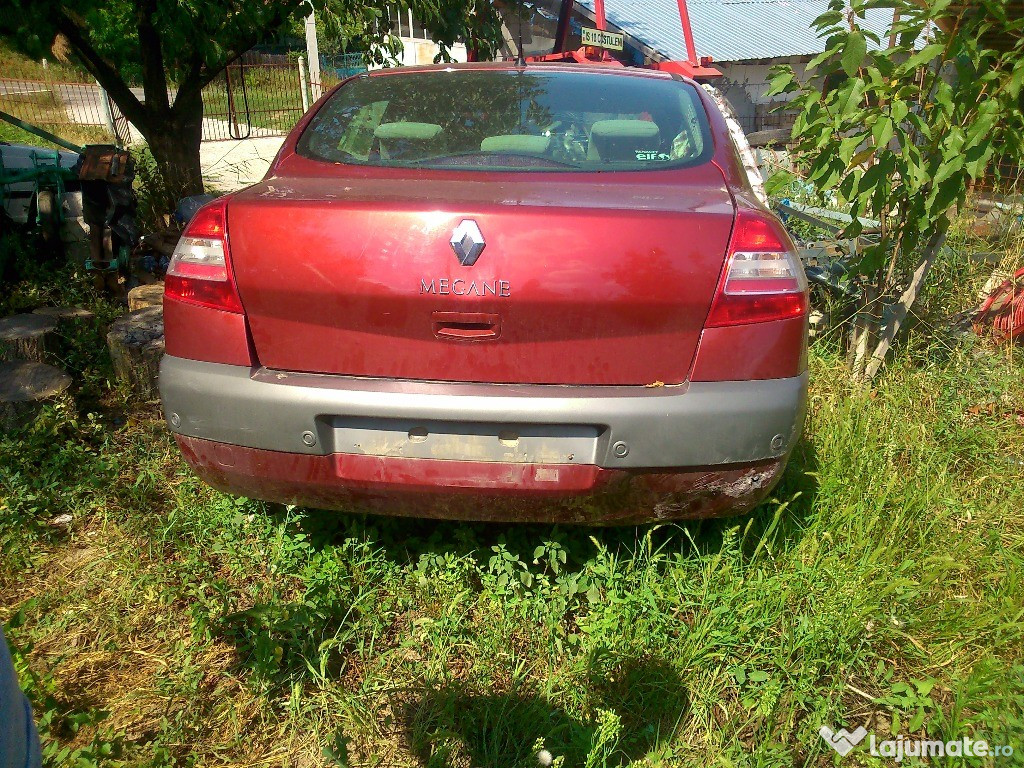 Dezmembrez Renault Megane 20km