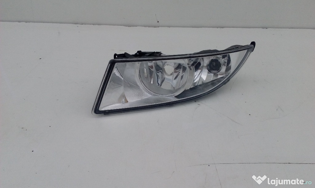 Halogen ceata stanga Skoda Fabia 2 an 2011-2014