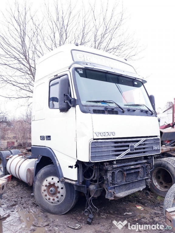 Dezmembrez Volvo FH12 420