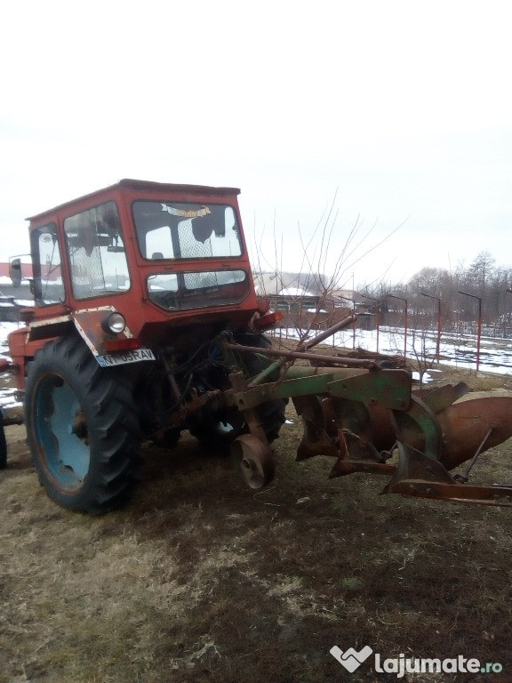 Tractor U650