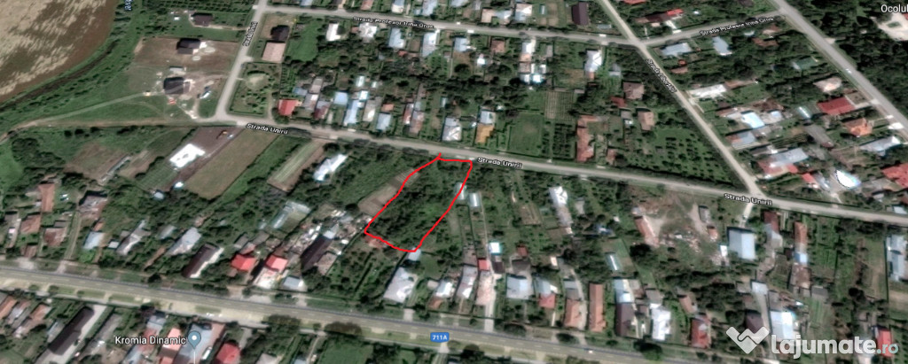Teren intravilan cu casa 896mp