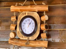 Ceas decorativ de perete din lemn