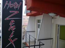Hotel Zenix