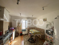 Apartament decomandat 3 camere 65 mpu 2 balcoane Tolstoi Alb