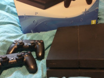 PlayStation 4 cu 2 manete