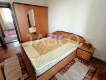 Apartament de vanzare 3 camere balcon etaj intermediar Terez