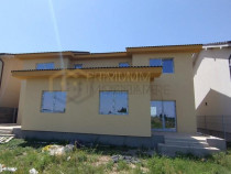 Duplex - toate utilitatile - dormitor la parter