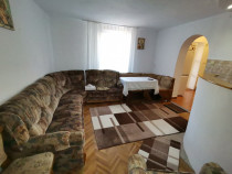 INCHIRIEZ casa 3 camere tip duplex,cu garaj,zona Calea Poplacii