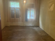 Vând apartament 1 camera zona centrală Arad