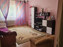 Apartament cu 3 camere decomandate Zona Burdujeni -Cuza Voda 3