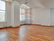 Birou de &icirc;nchiriat &icirc;n clădire de birouri, Brașov, l&acirc;...