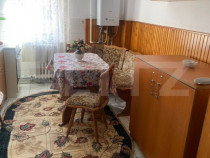 Apartament cu 2 camere, decomandat,intermediar, Aiud, zona D