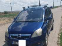 Opel Zafira 2007 7 locuri, clima, xenon, navigatie