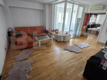 Apartament 3 camere, semidecomandat, zona 8 Mai