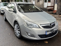 Opel Astra J 2010