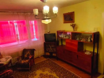 APARTAMENT 3 CAMERE - ETAJUL 3 - PODU ROȘ - 60000 EURO