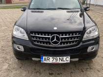 Vând Mercedes ML3.0CDI V6 Euro 4 an 2006 Pret 5300 euro neg