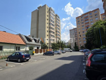 Apartament 3 camere cu boxa zona Grivitei