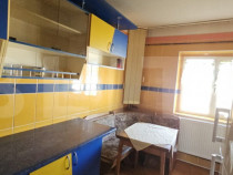 Apartament 3 camere, 2 bai , 2 holuri, 2 balcoane, anul 1988