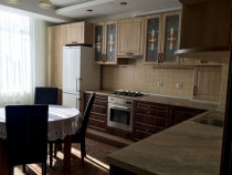 Spre inchiriere apartament 2 camere zona Armeneasca