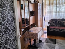 Apartament 2 camere Triaj decomandat,etaj 2,85000 Euro