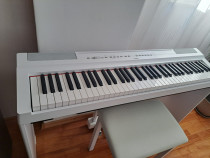 Pian digital Yamaha p121