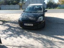 Ford fiesta an 2004 în stare de functinare