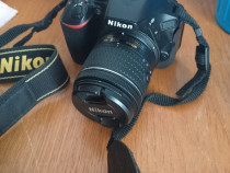 Vând Aparat foto Dslr Nikon D5600 + obiectiv + accesorii