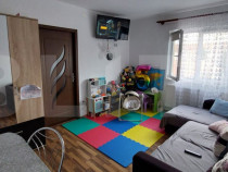 Apartament 2 camere, zona Cedonia