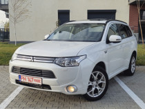 Mitshubishi Outlander 2.0 Phev Hybrid Plug in 2013 Automat