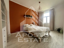 Apartament cu 2 camere, centrala proprie, curte, zona Sag...