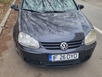 Vw golf 5 masina arata foarte bine