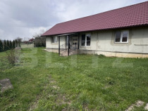 Casă de v&acirc;nzare, zonă deosebită , teren generos,Săliș