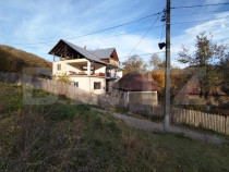 Vârfuri Vilă S+P+E+M, 7 camere, 2 bai, 127 mp utili