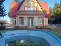 Vila, 10 camere, 580 mp, zona Cartier Albert