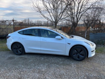 Tesla model 3 standard range plus